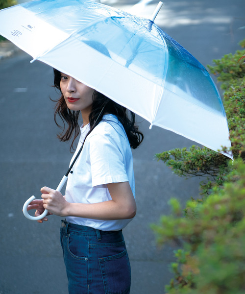 Wpc.(ダブリュピーシー)の「Wpc./ダブリュピーシー 雨傘 ビニール傘 切り継ぎグラデーション PT-034(長傘・レディース・グリーン・60cm)」の13枚目の写真