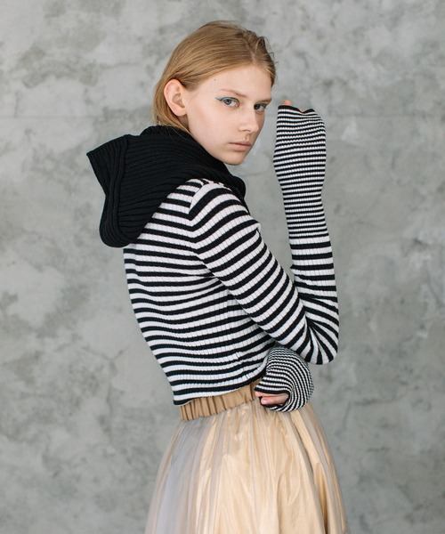 AULA AILA（アウラアイラ）の「ボーダーリブニット（ニット/セーター・レディース・オレンジ/グリーン/ホワイト×ブラック・0）」の2枚目の写真