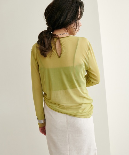 natural couture（ナチュラルクチュール）の「【大人ナチュ】シアーチュールトップス＋サテンキャミセット（アンサンブル・レディース・グレイッシュベージュ/グリーン/オレンジ/オフホワイト・FREE）」の21枚目の写真