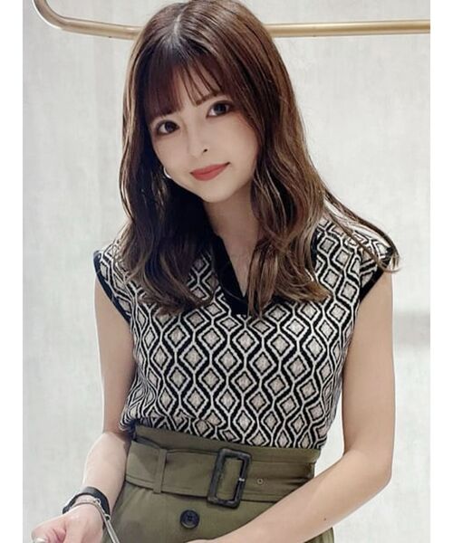 MURUA（ムルーア）の「モノグラムニットポロ（ニット/セーター・レディース・ブラック/ベージュ/グリーン・FREE）」の2枚目の写真