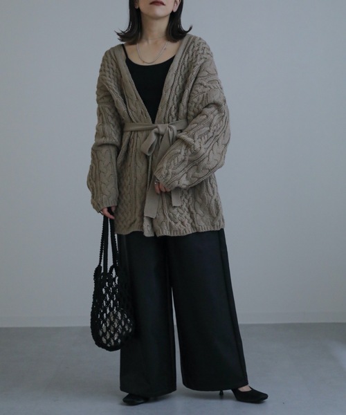 ap retro（アプレトロ）の「AW ケーブルガウンカーディガン　ベルト付（カーディガン/ボレロ・レディース・ブラック/アイボリー/グレイッシュベージュ・FREE）」の18枚目の写真