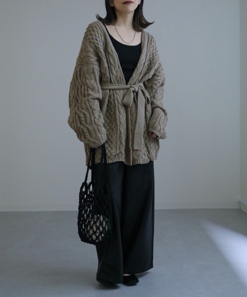 ap retro（アプレトロ）の「AW ケーブルガウンカーディガン　ベルト付（カーディガン/ボレロ・レディース・ブラック/アイボリー/グレイッシュベージュ・FREE）」の19枚目の写真