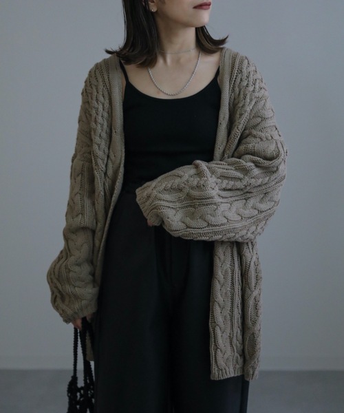 ap retro（アプレトロ）の「AW ケーブルガウンカーディガン　ベルト付（カーディガン/ボレロ・レディース・ブラック/アイボリー/グレイッシュベージュ・FREE）」の12枚目の写真