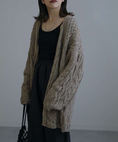 ap retro（アプレトロ）の「AW ケーブルガウンカーディガン　ベルト付（カーディガン/ボレロ・レディース・ブラック/アイボリー/グレイッシュベージュ・FREE）」の15枚目の写真