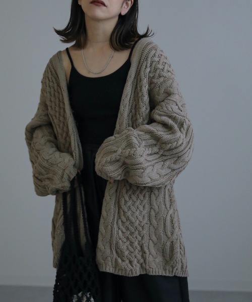 ap retro（アプレトロ）の「AW ケーブルガウンカーディガン　ベルト付（カーディガン/ボレロ・レディース・ブラック/アイボリー/グレイッシュベージュ・FREE）」の9枚目の写真