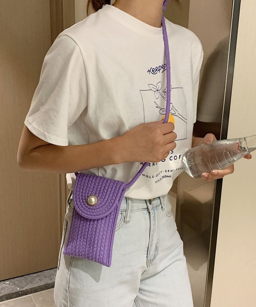 STYLEBLOCK(スタイルブロック)の「パールボタンミニスマホポーチショルダーバッグ(ショルダーバッグ・レディース・パープル/カーキ/イエロー/ブルー/ホワイト/ブラック・FREE)」の6枚目の写真