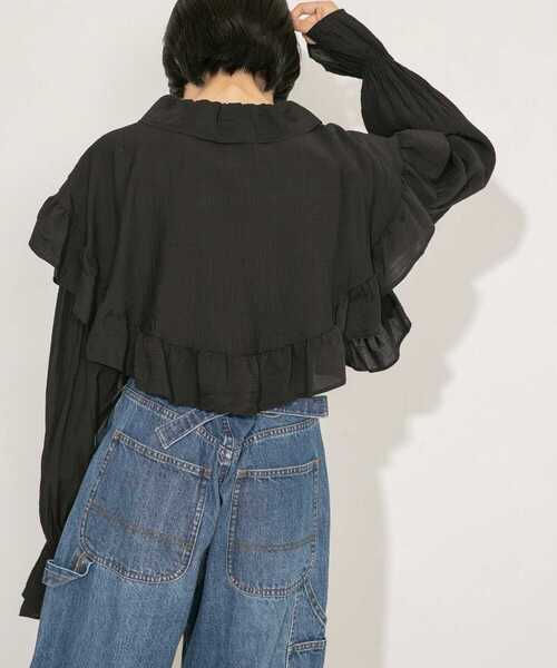 KBF(ケイビーエフ)の「フリルディティールブラウス(シャツ/ブラウス・レディース・ブラック/ベージュ/オフホワイト・ONE)」の7枚目の写真