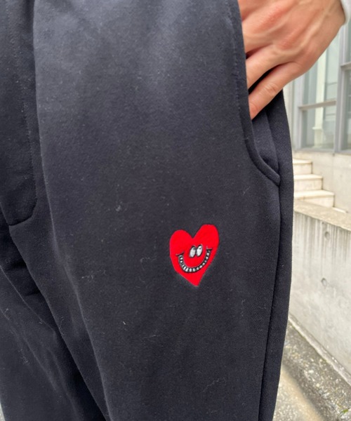 CIAOPANIC(チャオパニック)の「ステファンハート刺繍裏毛スウェットパンツ(スウェットパンツ・メンズ・ブラック/グレー・MEDIUM/LARGE)」の15枚目の写真