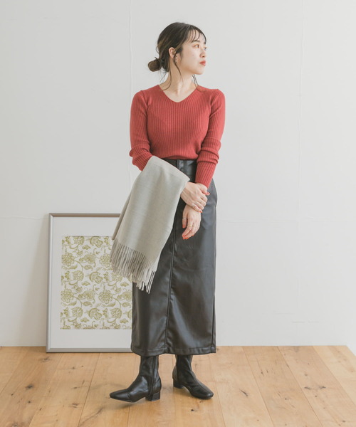 ITEMS URBANRESEARCH(アイテムズ アーバンリサーチ)の「モチモチVネックニット(ニット/セーター・レディース・ブラック/ブラウン/ピンク/アイボリー・FREE)」の6枚目の写真