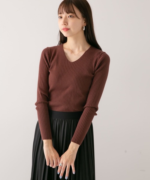 ITEMS URBANRESEARCH(アイテムズ アーバンリサーチ)の「モチモチVネックニット(ニット/セーター・レディース・ブラック/ブラウン/ピンク/アイボリー・FREE)」の9枚目の写真