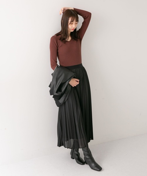 ITEMS URBANRESEARCH(アイテムズ アーバンリサーチ)の「モチモチVネックニット(ニット/セーター・レディース・ブラック/ブラウン/ピンク/アイボリー・FREE)」の7枚目の写真