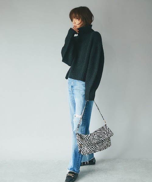 RIVE DROITE(リヴドロワ)の「冬のスタイリングのアクセントに/4WAYゼブラジャガードバッグ(ショルダーバッグ・レディース・ブラック/ブラウン・FREE)」の3枚目の写真