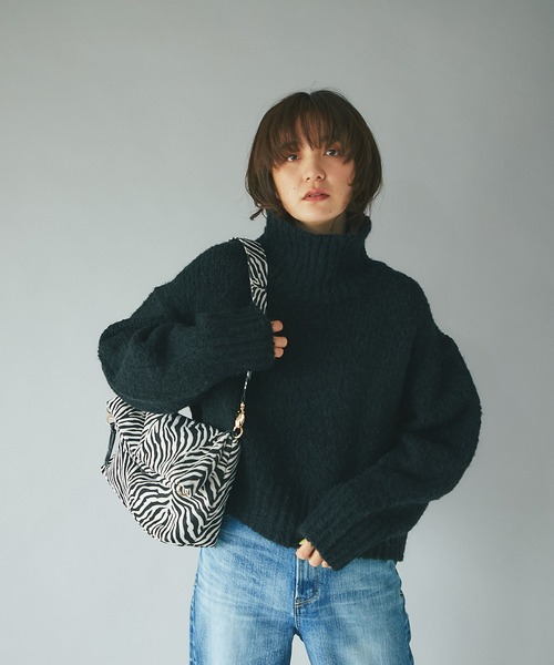 RIVE DROITE(リヴドロワ)の「冬のスタイリングのアクセントに/4WAYゼブラジャガードバッグ(ショルダーバッグ・レディース・ブラック/ブラウン・FREE)」の7枚目の写真