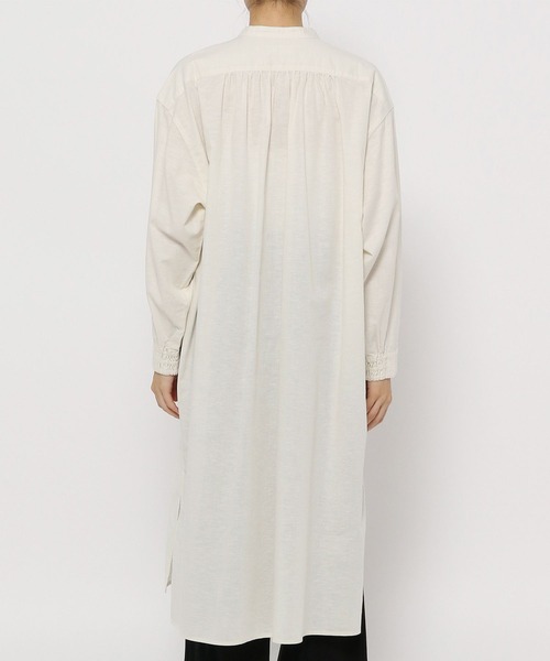 studio CLIP（スタディオクリップ）の「バンドカラーシャツワンピース（ワンピース・レディース・アイボリー/キャメル/グリーン・FREE）」の6枚目の写真