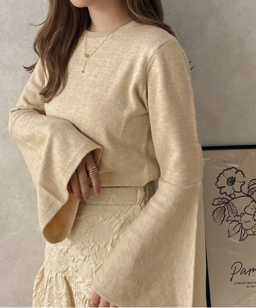 apres jour clair(アプレジュールクレア)の「【apres jour clair】フレアスリーブニット【ZOZOTOWN限定アイテム】(ニット/セーター・レディース・ブラック/ブラウン系その他/アイボリー・フリー/X-LARGE)」の4枚目の写真