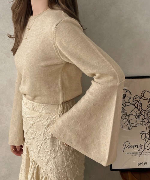 apres jour clair(アプレジュールクレア)の「【apres jour clair】フレアスリーブニット【ZOZOTOWN限定アイテム】(ニット/セーター・レディース・ブラック/ブラウン系その他/アイボリー・フリー/X-LARGE)」の5枚目の写真