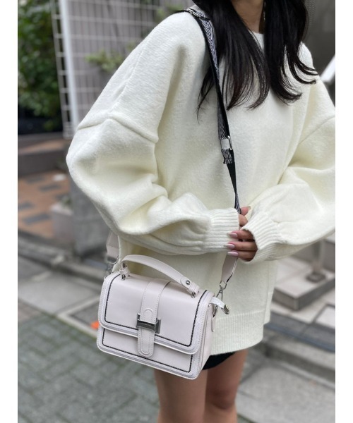 ENVYM（アンビー）の「ステッチスクエアＢａｇ（ショルダーバッグ・レディース・ブラック/アイボリー・FREE）」の5枚目の写真