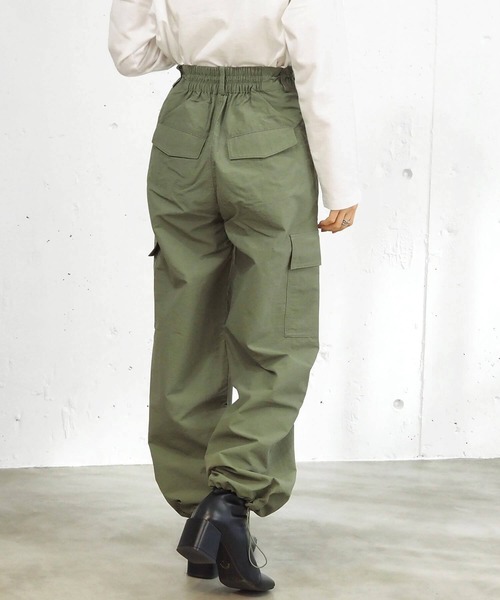tiptop(ティップトップ)の「【選べる3タイプ】レーヨン・ナイロンミリタリーパンツ【ZOZO限定Lサイズ】(その他パンツ・レディース・カーキ/ブラック/オフホワイト/ブラック系その他/チャコールグレー/カーキ系/ピンク/グレー系その他・FREE/L)」の21枚目の写真