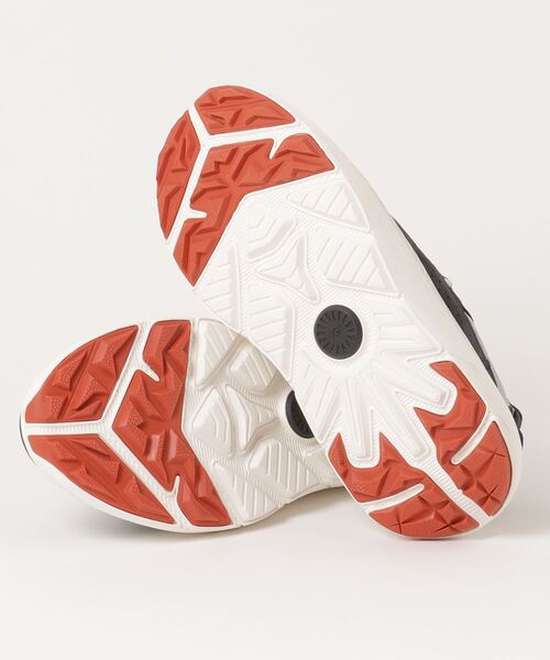 UGG（アグ）の「UGG CA805 V2 REMIX / アグ シーエー805 V2 リミックス（スニーカー・メンズ・ネイビー/グレー/ブラック・26.5cm/25.5cm/24.5cm/28.5cm/29.0cm/24.0cm/25.0cm/28.0cm/23.5cm/27.5cm/23.0cm/27.0cm/26.0cm）」の5枚目の写真