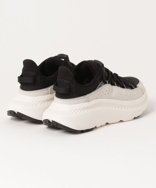 UGG（アグ）の「UGG CA805 V2 REMIX / アグ シーエー805 V2 リミックス（スニーカー・メンズ・ネイビー/グレー/ブラック・26.5cm/25.5cm/24.5cm/28.5cm/29.0cm/24.0cm/25.0cm/28.0cm/23.5cm/27.5cm/23.0cm/27.0cm/26.0cm）」の6枚目の写真