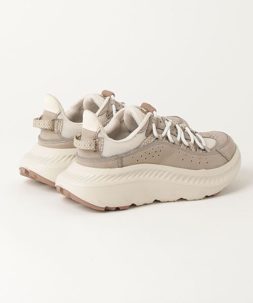 UGG（アグ）の「UGG CA805 V2 REMIX / アグ シーエー805 V2 リミックス（スニーカー・メンズ・ネイビー/グレー/ブラック・26.5cm/25.5cm/24.5cm/28.5cm/29.0cm/24.0cm/25.0cm/28.0cm/23.5cm/27.5cm/23.0cm/27.0cm/26.0cm）」の7枚目の写真
