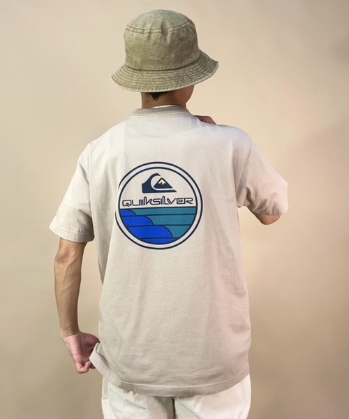Quiksilver（クイックシルバー）の「QUIKSILVER/クイックシルバー　バックプリントTシャツ サークルロゴ/クルーネックTシャツ/SCENIC JOURNEY ST/QST231014（Tシャツ/カットソー・メンズ・ホワイト/ベージュ/ブルー・M/L/XL）」の3枚目の写真