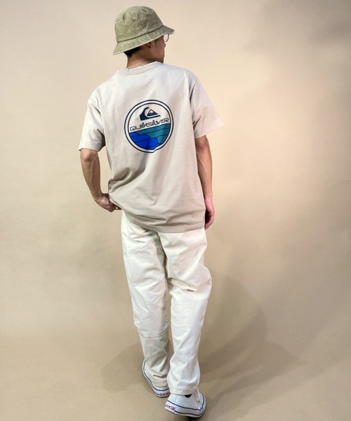 Quiksilver（クイックシルバー）の「QUIKSILVER/クイックシルバー　バックプリントTシャツ サークルロゴ/クルーネックTシャツ/SCENIC JOURNEY ST/QST231014（Tシャツ/カットソー・メンズ・ホワイト/ベージュ/ブルー・M/L/XL）」の17枚目の写真