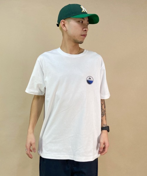 Quiksilver（クイックシルバー）の「QUIKSILVER/クイックシルバー　バックプリントTシャツ サークルロゴ/クルーネックTシャツ/SCENIC JOURNEY ST/QST231014（Tシャツ/カットソー・メンズ・ホワイト/ベージュ/ブルー・M/L/XL）」の5枚目の写真