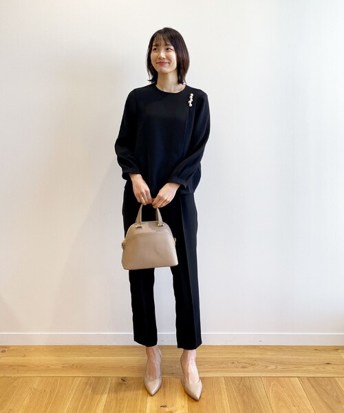 OPAQUE.CLIP(オペークドットクリップ)の「◆ガルーダダブルクロス パール調デザインブラウス(シャツ/ブラウス・レディース・ライトグレー/ホワイト系/ブラック・36/38/40/42)」の16枚目の写真