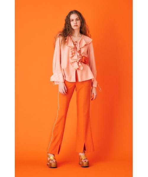 MOUSSY（マウジー）の「SLIT FLARE パンツ（その他パンツ・レディース・オレンジ/ダークネイビー・1/2/0）」の9枚目の写真