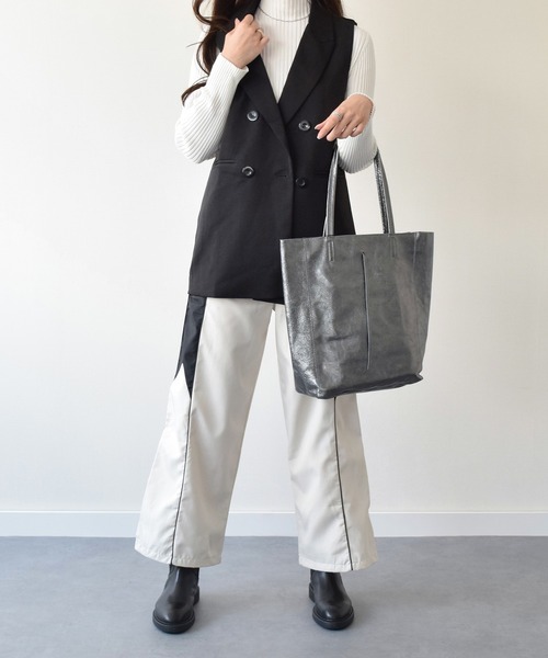 andrea cardone(アンドレアカルドネ)の「【ANDREA CARDONE】メタリックレザートートバッグ(Q36601)(トートバッグ・レディース・シルバー/グレー/ブルー/ブラック/グリーン・ALL)」の15枚目の写真