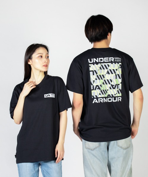 UNDER ARMOUR(アンダーアーマー)の「UAヘビーウエイト コットン ショートスリーブTシャツ 〈バックグラフィック〉(トレーニング/メンズ)(Tシャツ/カットソー・メンズ・ブラック・L/S/3XL/XL/XXL/M)」の1枚目の写真