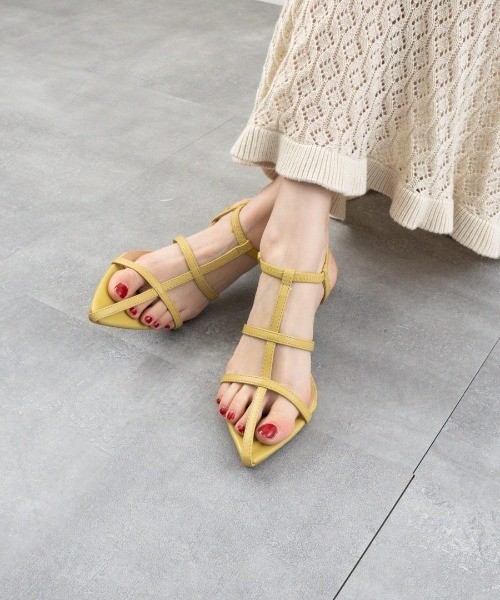 Fabby fabby(ファビィーファビィー)の「ポインテッドストラップピンヒールサンダル(サンダル・レディース・ベージュ/ブラック/グリーン/オフホワイト/イエロー/シルバー・SMALL/MEDIUM/LARGE)」の5枚目の写真