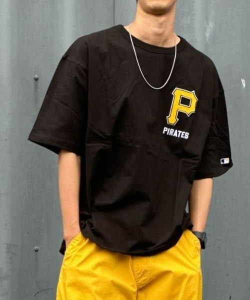 Right-on（ライトオン）の「【MLB】チームプリントＴシャツ（Tシャツ/カットソー・メンズ・ブラック/オフホワイト/グレー・M/L/XL/S）」の2枚目の写真