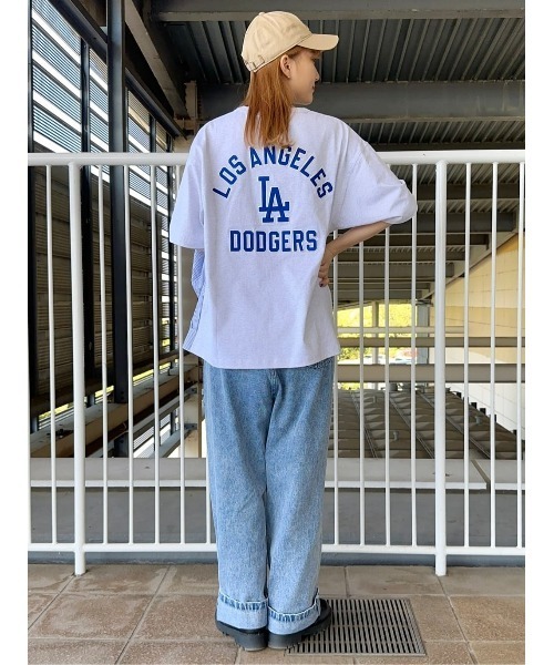 Right-on（ライトオン）の「【MLB】チームプリントＴシャツ（Tシャツ/カットソー・メンズ・ブラック/オフホワイト/グレー・M/L/XL/S）」の12枚目の写真