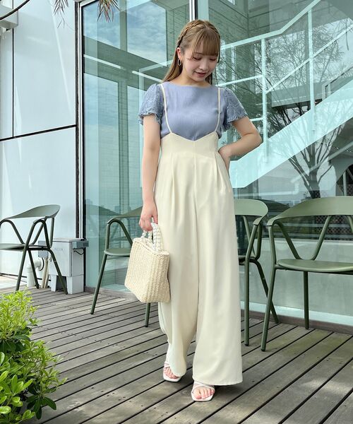 couture brooch(クチュールブローチ)の「◆【新色追加!シンプルインナーでもオシャレ見え。】キャミロンパース(サロペット/オーバーオール・レディース・アイボリー/ブラック/ライトベージュ・38/42/40)」の11枚目の写真