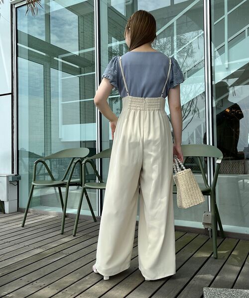 couture brooch(クチュールブローチ)の「◆【新色追加!シンプルインナーでもオシャレ見え。】キャミロンパース(サロペット/オーバーオール・レディース・アイボリー/ブラック/ライトベージュ・38/42/40)」の17枚目の写真