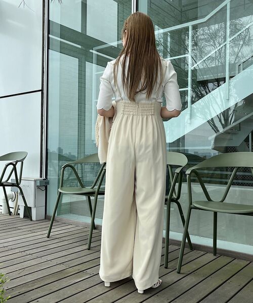 couture brooch(クチュールブローチ)の「◆【新色追加!シンプルインナーでもオシャレ見え。】キャミロンパース(サロペット/オーバーオール・レディース・アイボリー/ブラック/ライトベージュ・38/42/40)」の16枚目の写真