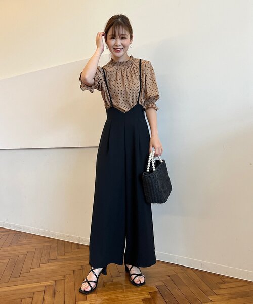 couture brooch(クチュールブローチ)の「◆【新色追加!シンプルインナーでもオシャレ見え。】キャミロンパース(サロペット/オーバーオール・レディース・アイボリー/ブラック/ライトベージュ・38/42/40)」の5枚目の写真