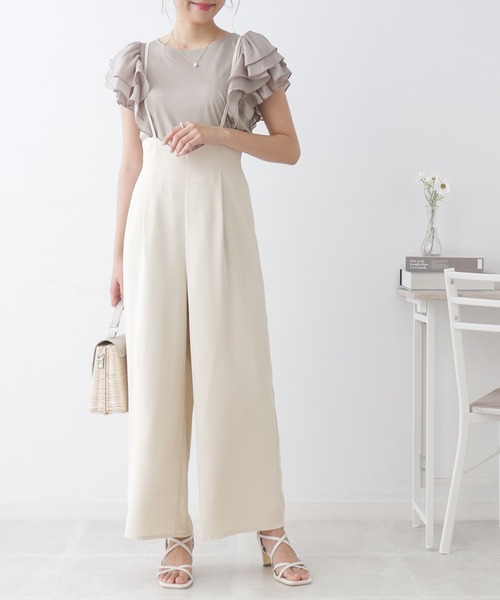 couture brooch(クチュールブローチ)の「◆【新色追加!シンプルインナーでもオシャレ見え。】キャミロンパース(サロペット/オーバーオール・レディース・アイボリー/ブラック/ライトベージュ・38/42/40)」の2枚目の写真