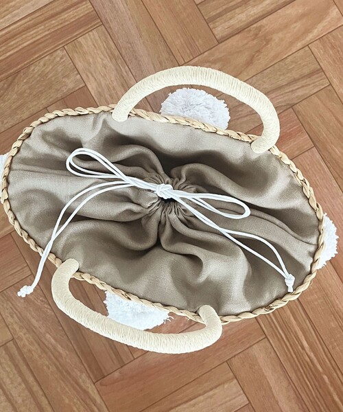 DEICY（デイシー）の「ﾎﾟﾝﾎﾟﾝ付ﾒｲｽﾞｶｺﾞﾊﾞｯｸﾞ（かごバッグ・レディース・ブラック/ホワイト・FREE）」の5枚目の写真