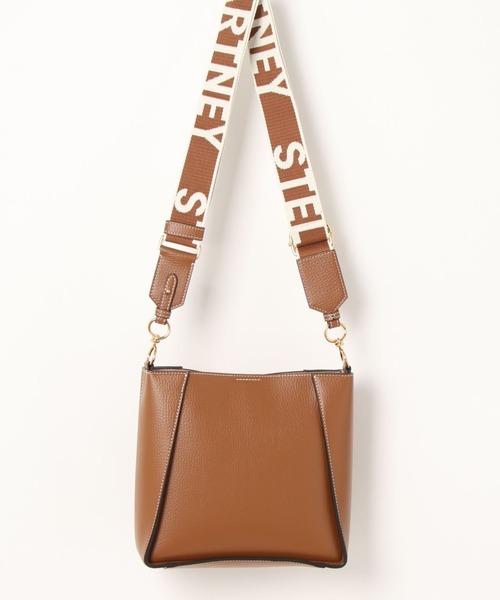STELLA McCARTNEY（ステラマッカートニー）の「Stella Logo Grainy Studded Shoulder Bag / ステラ ロゴ グレイン スタッズ ショルダーバッグ（ショルダーバッグ・レディース・ブラウン系その他・ONE SIZE）」の7枚目の写真