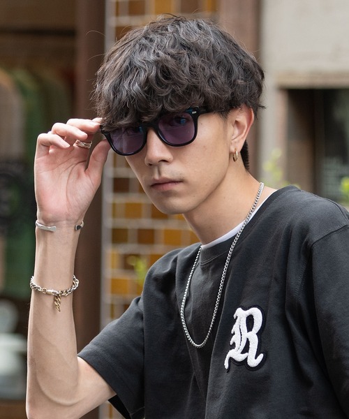 SILVER BULLET（シルバーバレット）の「『SILVER BULLET SELECT AC/シルバーバレットセレクト』紫外線でレンズの色濃度が変わる調光レンズ UVカット サングラス（サングラス・メンズ・A/H/J/O/Q/C/D/E/F/S/B/G/I/P/R/K/L/M/N・FREE）」の4枚目の写真