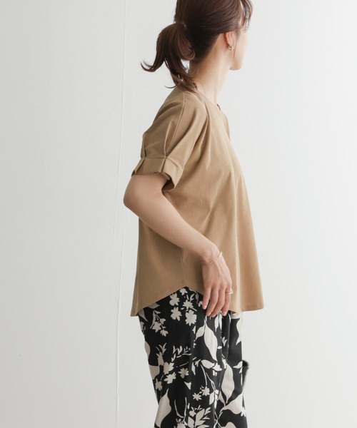 URBAN RESEARCH DOORS(アーバンリサーチドアーズ)の「タックスリーブワイドプルオーバー(Tシャツ/カットソー・レディース・グレー系その他/ベージュ/ネイビー・MEDIUM)」の6枚目の写真