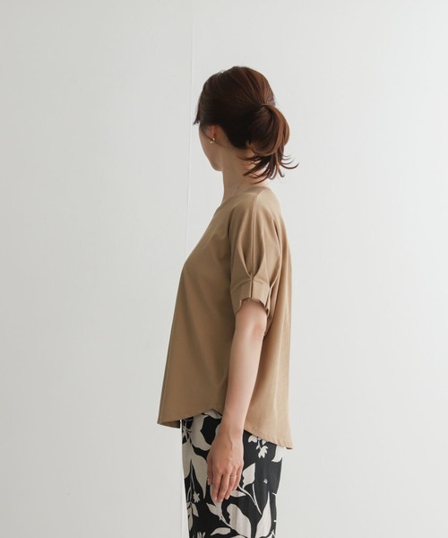 URBAN RESEARCH DOORS(アーバンリサーチドアーズ)の「タックスリーブワイドプルオーバー(Tシャツ/カットソー・レディース・グレー系その他/ベージュ/ネイビー・MEDIUM)」の11枚目の写真