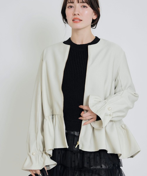 PICCIN PERLA（ピッチンペルラ）の「袖パールペプラムジップデニムブルゾン（ブルゾン・レディース・ダークブルー/アイボリー・M）」の21枚目の写真