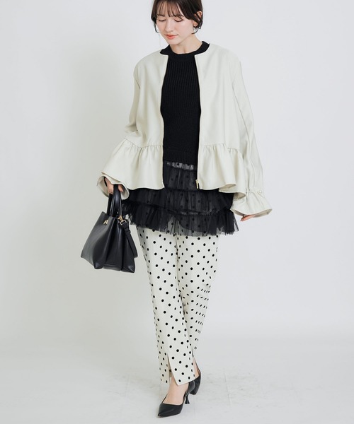 PICCIN PERLA（ピッチンペルラ）の「袖パールペプラムジップデニムブルゾン（ブルゾン・レディース・ダークブルー/アイボリー・M）」の17枚目の写真