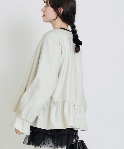 PICCIN PERLA（ピッチンペルラ）の「袖パールペプラムジップデニムブルゾン（ブルゾン・レディース・ダークブルー/アイボリー・M）」の20枚目の写真