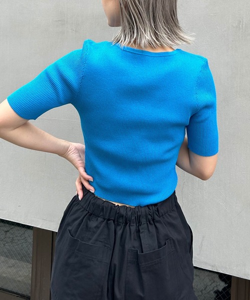 INGNI(イング)の「フロントジップ半袖ニットカーディガン(カーディガン/ボレロ・レディース・ブラック/オフホワイト/ブルー/オレンジ/ブラック×ホワイト・M)」の14枚目の写真