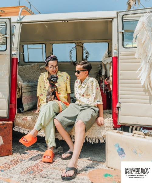 PEANUTS（ピーナッツ）の「PEANUTS ｽﾇｰﾋﾟｰ/ﾌｫﾙｸｽﾜｰｹﾞﾝ ﾀﾞﾌﾞﾙﾈｰﾑｺﾗﾎﾞ　親子お揃いで着れるアロハシャツ　ｷｯｽﾞ（シャツ/ブラウス・キッズ・ナチュラル/イエロー/ブルー・110/120/130）」の8枚目の写真